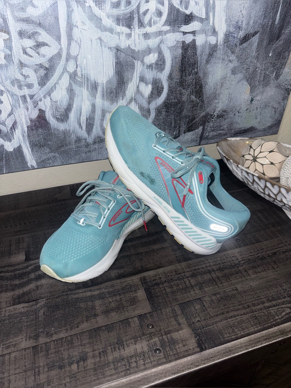 Brooks Women's Ariel GTS 23 running shoes SZ 10.5